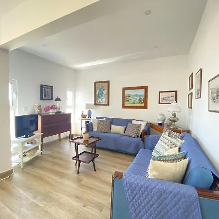 Ocean Breeze By Homing Apartment